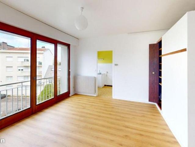 Studio 1 pièce 30 m²