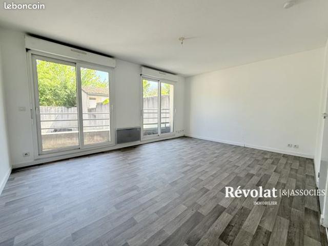 Studio 1 pièce 30 m²