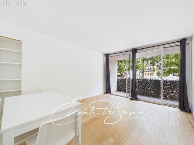 Studio 1 pièce 30 m²