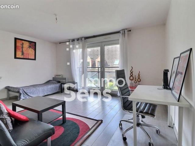 Studio 1 pièce 30 m²