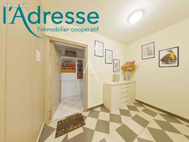 Studio 1 pièce 30 m²
