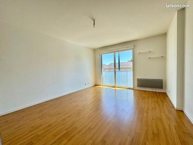 Studio 1 pièce 30 m²