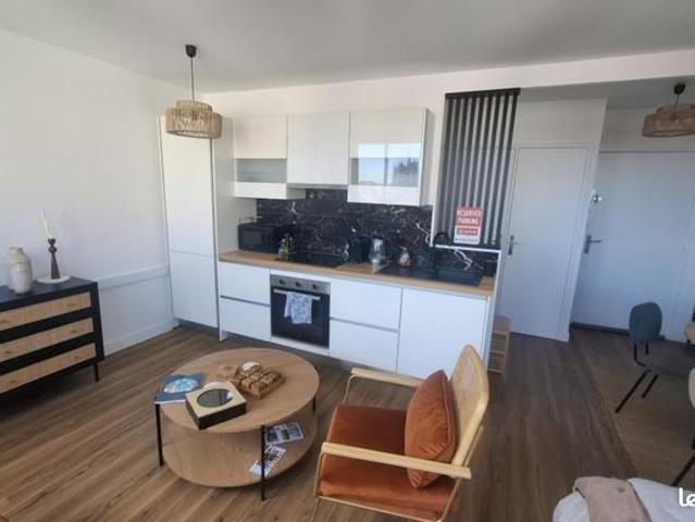 Studio 1 pièce 30 m²