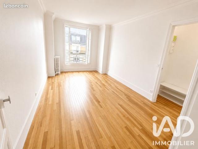 Studio 1 pièce 30 m²