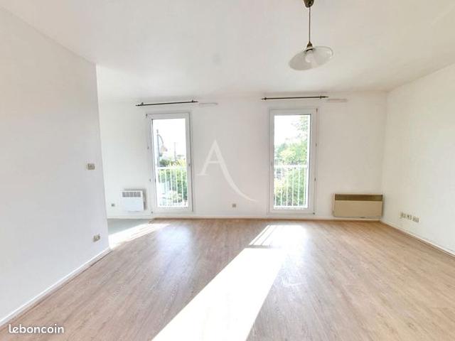 Studio 1 pièce 30 m²