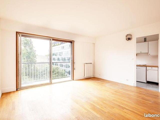 Studio 1 pièce 30 m²