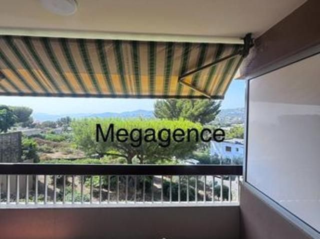 Studio 1 pièce 30 m²