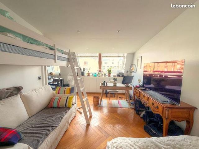 Studio 1 pièce 30 m²