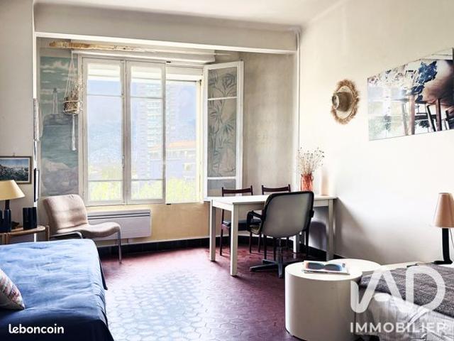 Studio 1 pièce 30 m²