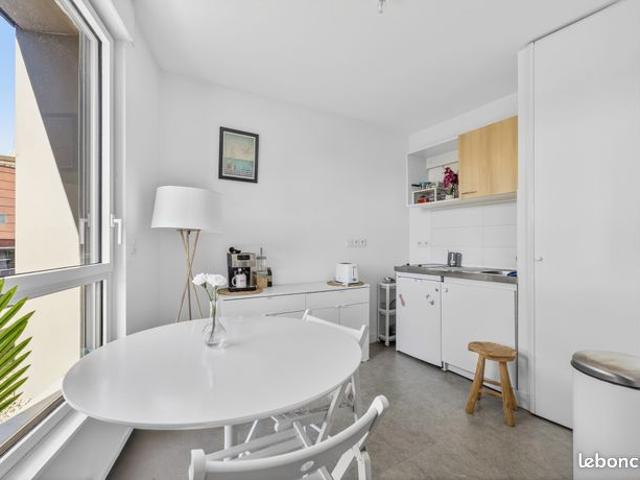 Studio 1 pièce 30 m²