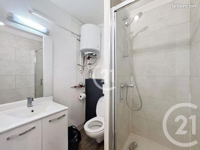 Studio 1 pièce 30 m²