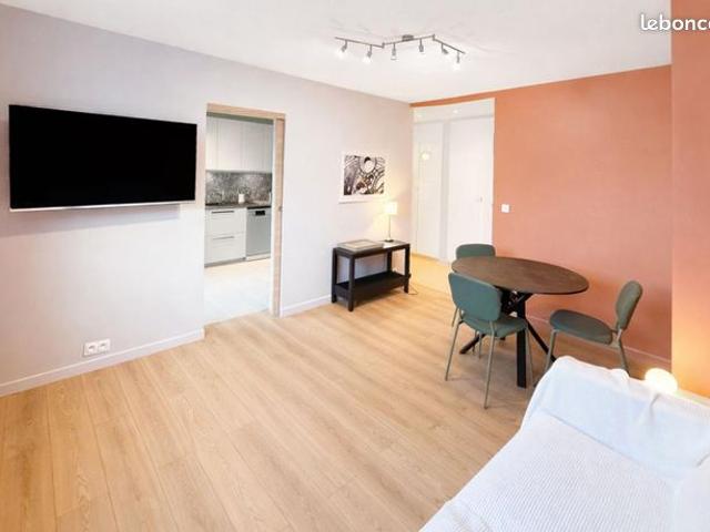Studio 1 pièce 30 m²