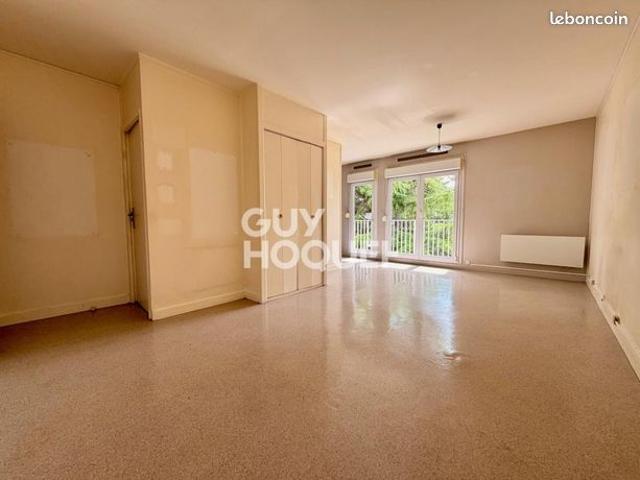Studio 1 pièce 30 m²