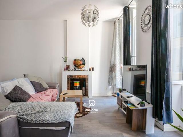 Studio 1 pièce 30 m²
