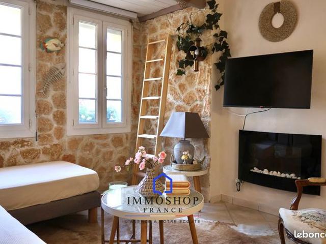 Studio 1 pièce 28 m²