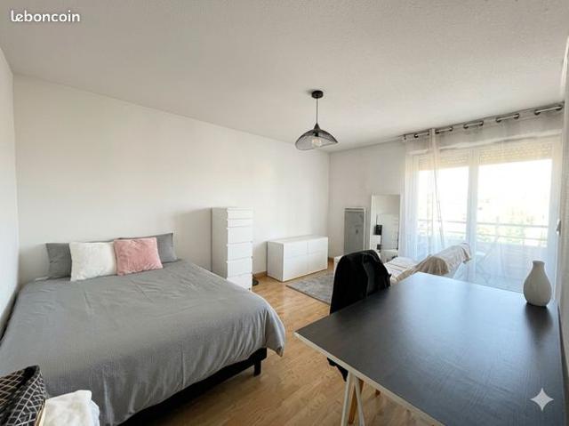Studio 1 pièce 30 m²