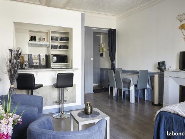 Studio 1 pièce 30 m²