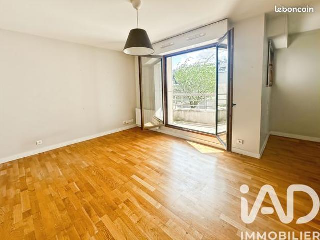 Studio 1 pièce 30 m²