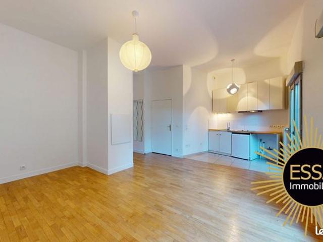 Studio 1 pièce 30 m²