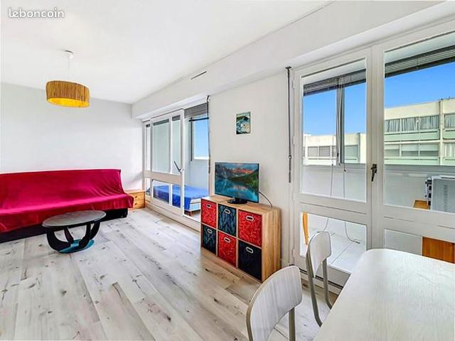 Studio 1 pièce 30 m²