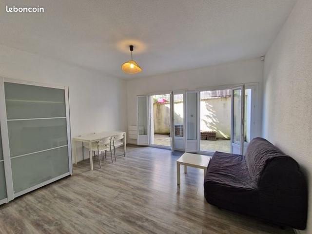 Studio 1 pièce 30 m²