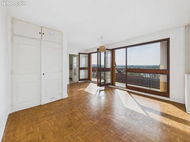 Studio 1 pièce 30 m²
