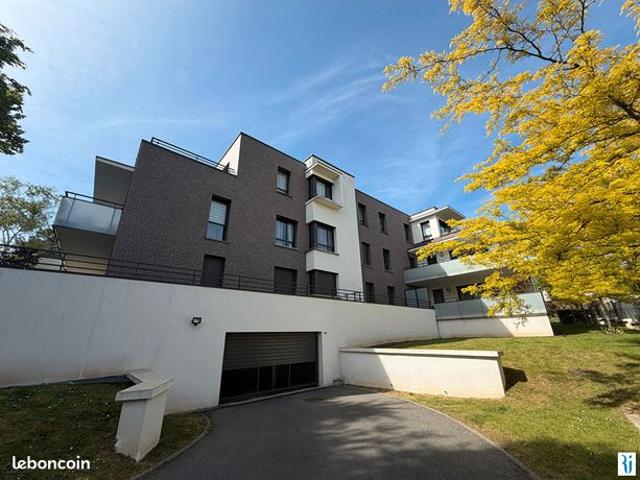Studio 1 pièce 30 m²