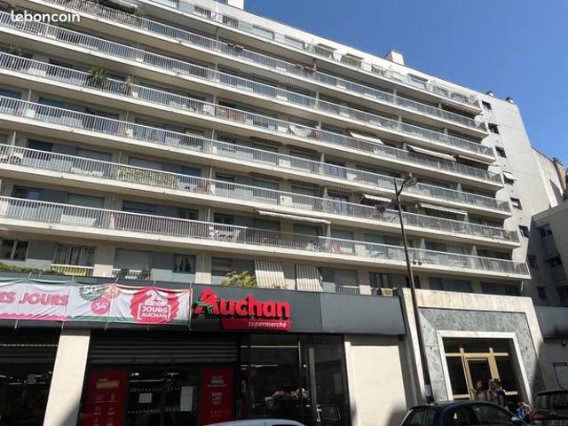 Studio 1 pièce 30 m²