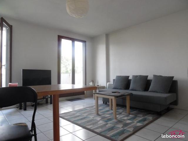 Studio 1 pièce 30 m²