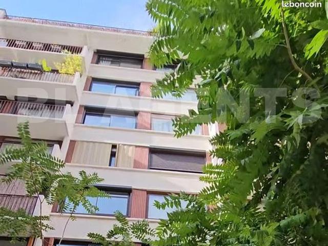 Studio 1 pièce 30 m²
