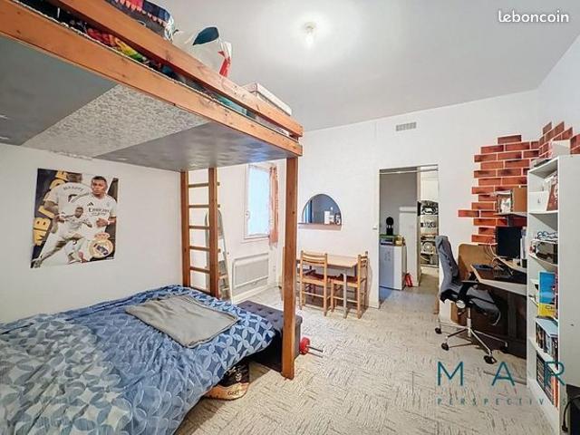 Studio 1 pièce 30 m²