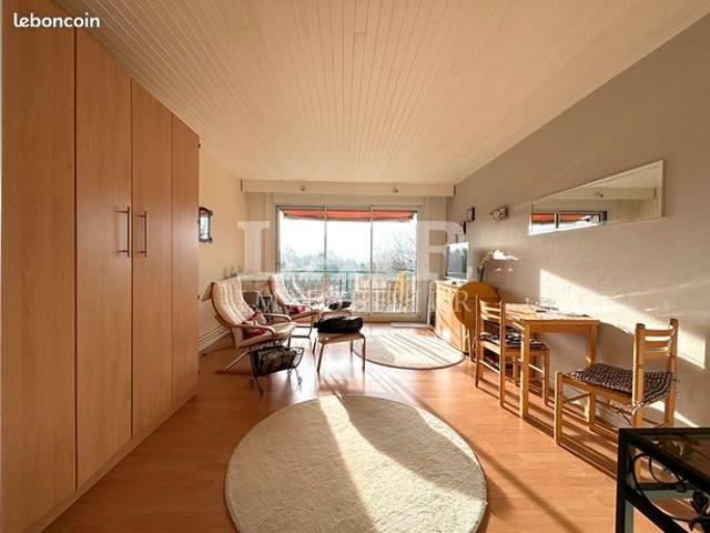 Studio 1 pièce 30 m²