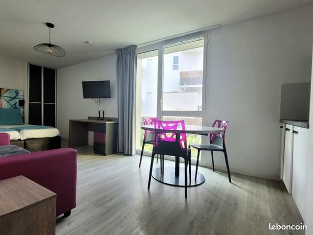 Studio 1 pièce 30 m²