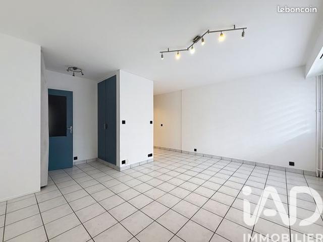 Studio 1 pièce 30 m²