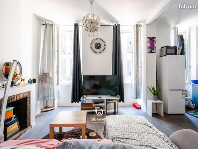 Studio 1 pièce 30 m²