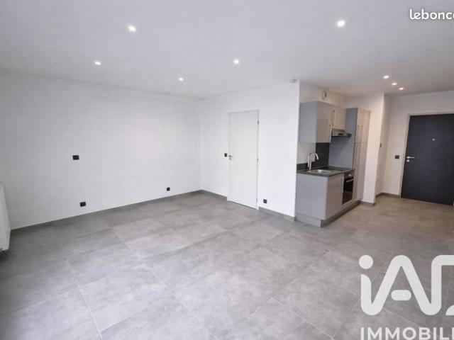 Studio 1 pièce 30 m²