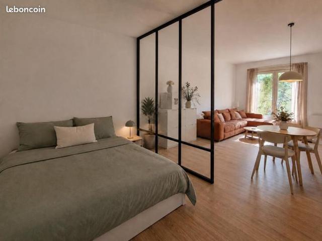 Studio 1 pièce 30 m²