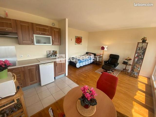 Studio 1 pièce 30 m²