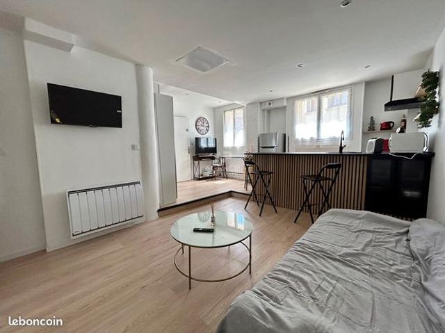 Studio 1 pièce 30 m²