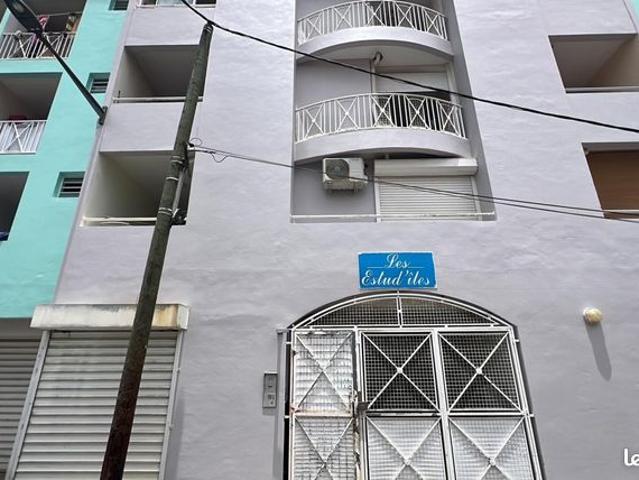 Studio 1 pièce 31 m²