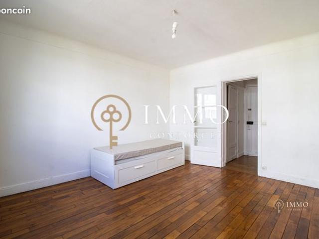 Studio 1 pièce 31 m²