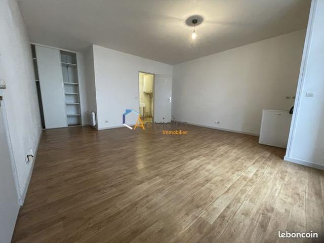 Studio 1 pièce 31 m²