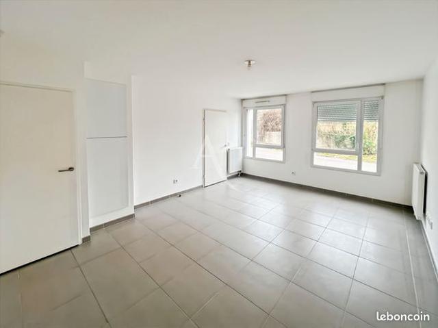 Studio 1 pièce 31 m²