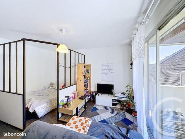 Studio 1 pièce 31 m²