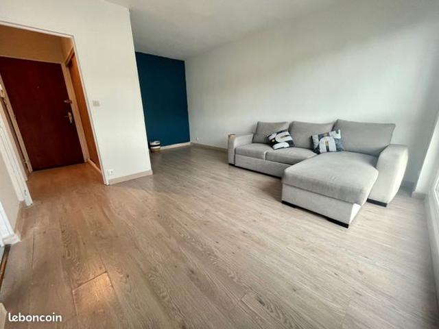 Studio 1 pièce 31 m²
