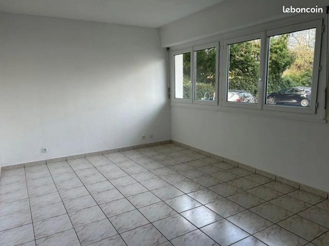 Studio 1 pièce 31 m²