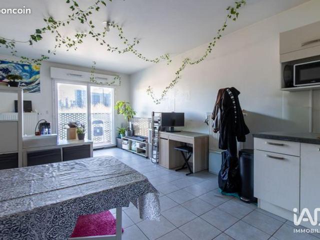 Studio 1 pièce 31 m²