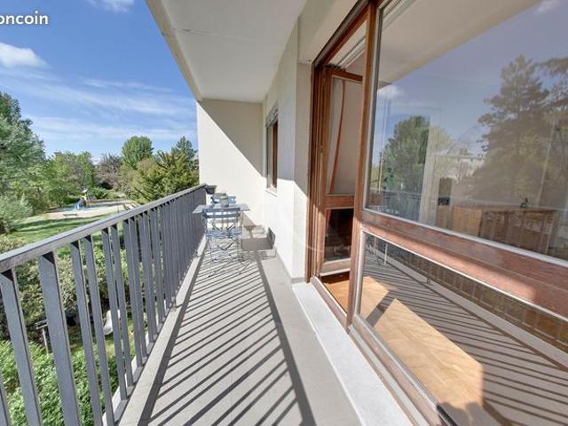 Studio 1 pièce 31 m²