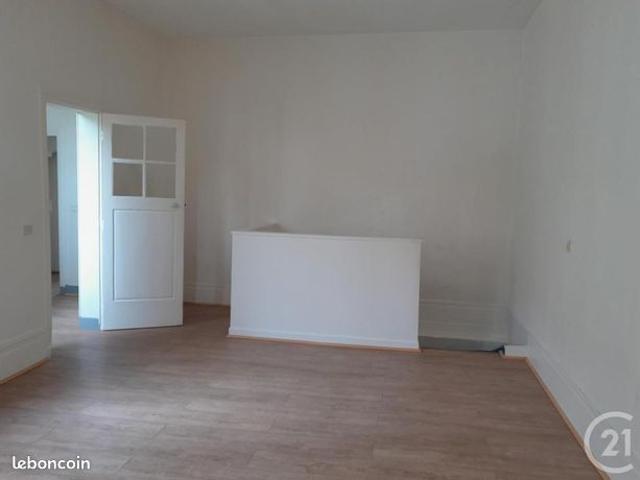 Studio 1 pièce 31 m²