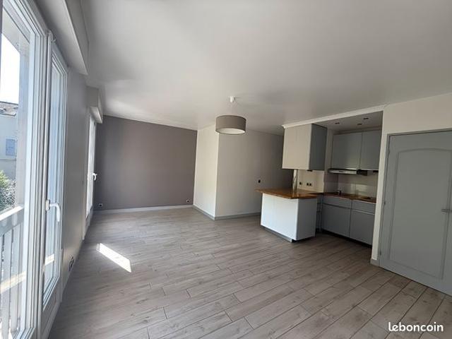 Studio 1 pièce 31 m²